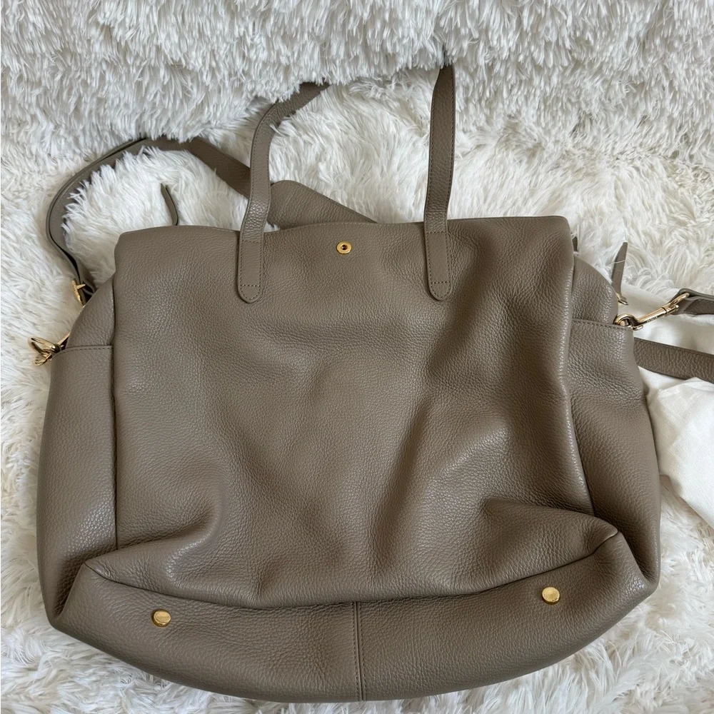 Cuyana triple zipper overnight bag - Picture 5 of 14